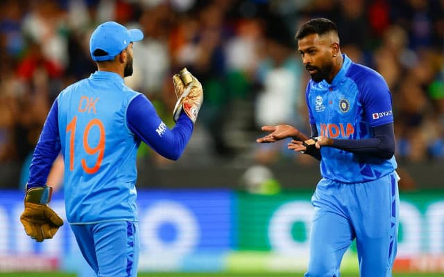 Hardik Pandya and Dinesh Karthik