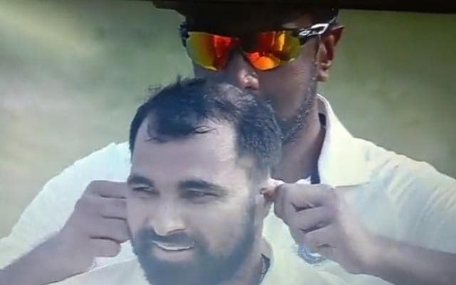 Ashwin twisting shami's ears