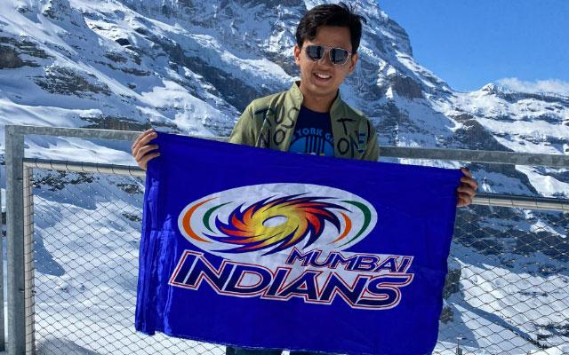 Mumbai Indians fan