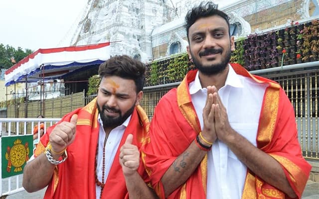 Rishabh-Pant-and-Axar-Patel