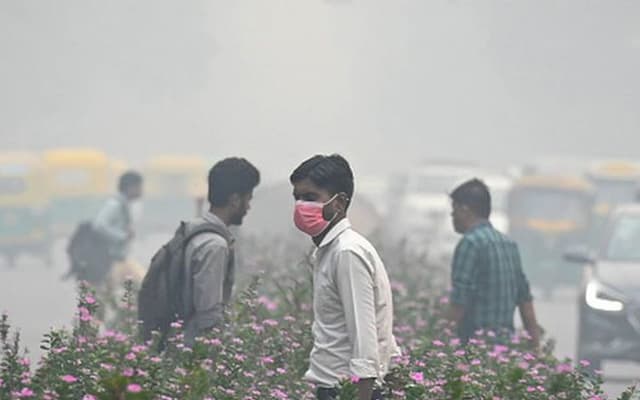 Delhi air pollution.