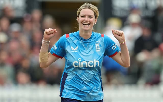 ENG-W vs NZ-W, 3rd ODI Review: Lauren Bell shines with five-wicket haul ...