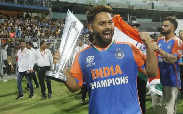 Sanjay Bangar reveals selection dilemma over Rishabh Pant's future in Team India