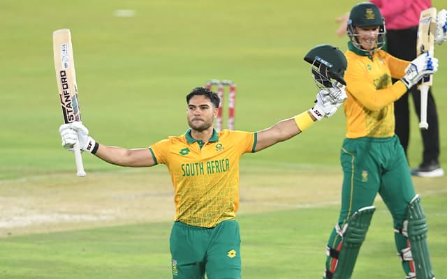 Twitter Reactions: Reeza Hendricks smacks century to hand consecutive defeats to Pakistan