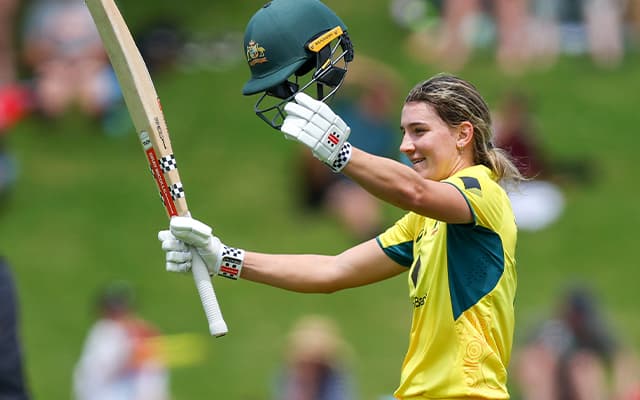 Australia ease past New Zealand in rain-curtailed second ODI after Annabel Sutherland's heroics