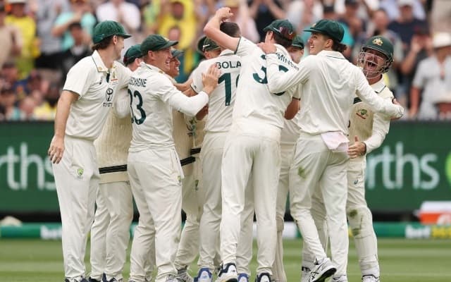 Twitter Reactions: Late dismissals put India in precarious position on Day 2 of MCG Test