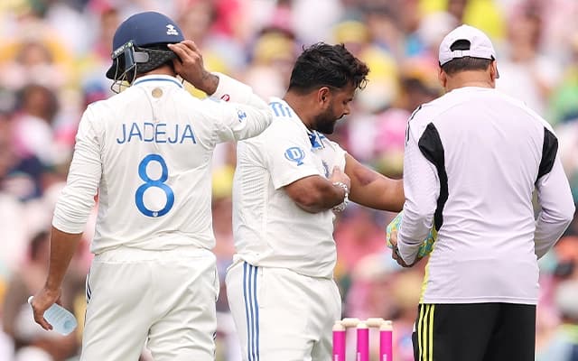 WATCH- Rishabh Pant shows his grit by taking body blows in Sydney Test, video goes viral