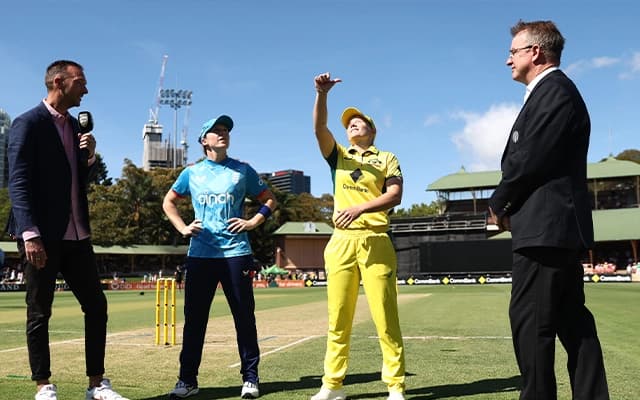 Alyssa Healy and Heather Knight