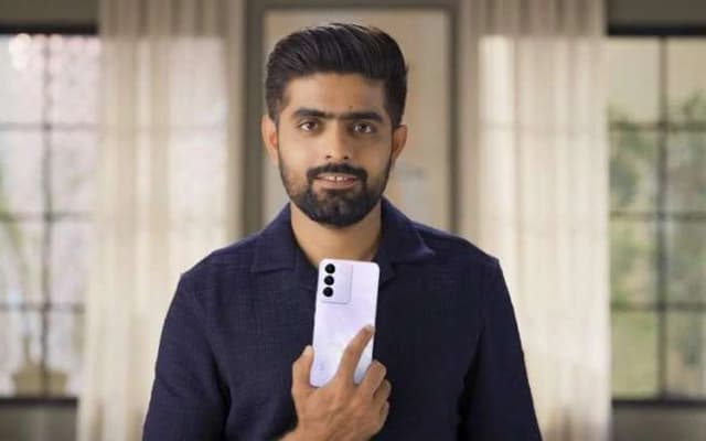 Babar Azam posts on social media after losing phone