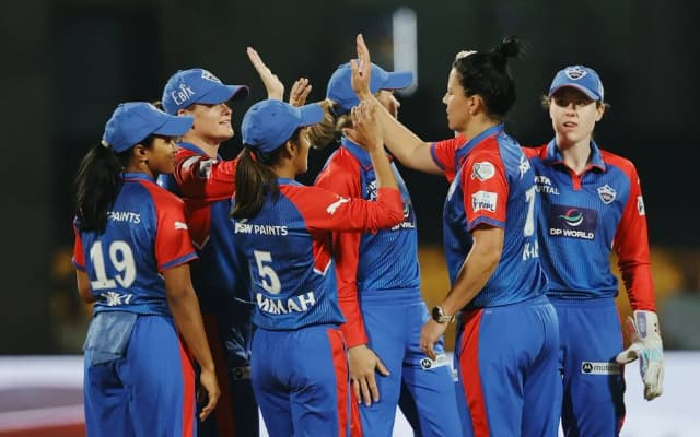 Twitter Reactions: Delhi Capitals ease past Gujarat Giants on Chinnaswamy's green track