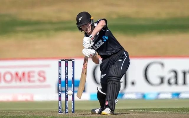 Lauren Down out of Sri Lanka ODIs with back injury; Izzy Sharp called up