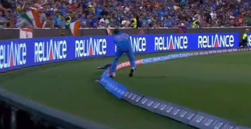 Shikhar Dhawan juggle