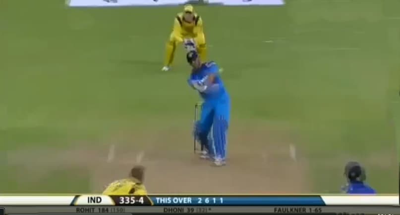 MS Dhoni hits a humongous helicopter shot