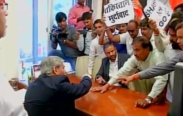 Shiv Sena storm BCCI office