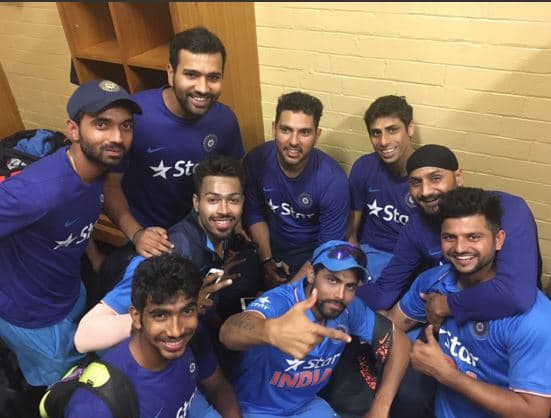 Suresh Raina selfie