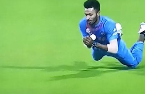 Hardik Pandya Catch