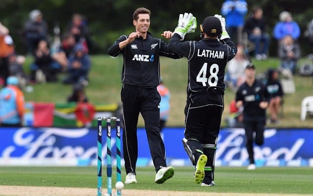 Mitchell Santner New Zealand | CricTracker.com