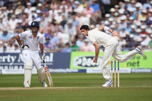 Alastair Cook v/s Mitchell Starc