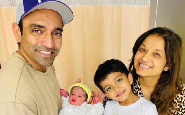 Robin Uthappa with his family